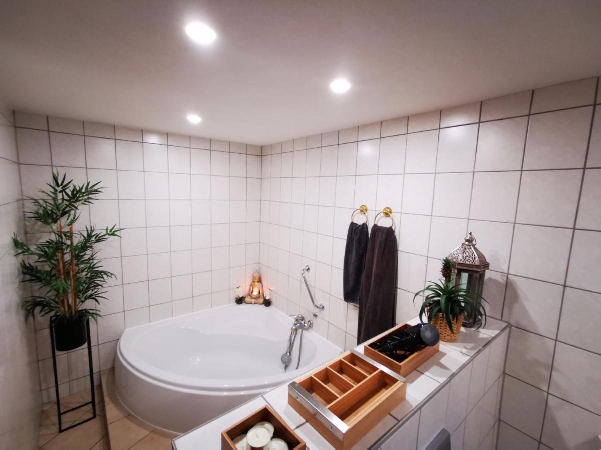 Fewo Pfaelzer Felsenlandschaft 피라마센스 외부 사진