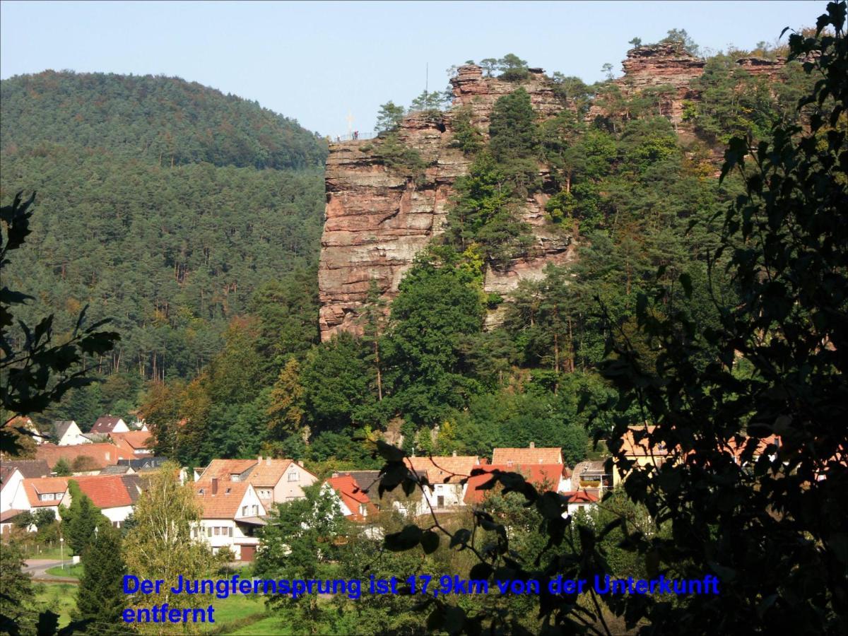 Fewo Pfaelzer Felsenlandschaft 피라마센스 외부 사진